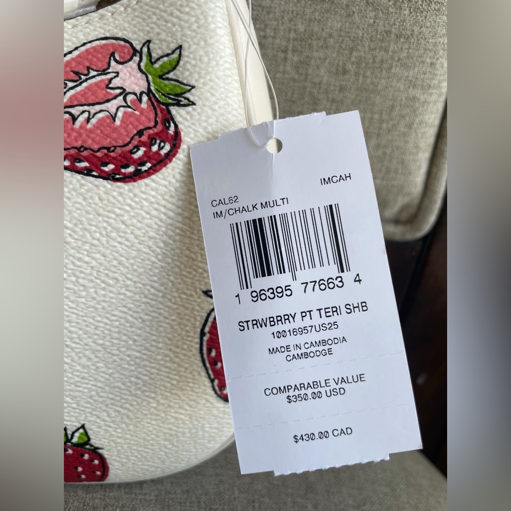 NWT！3PCS COACH TERI SHOULDER BAG WITH STRAWBERRY➕CARD WALLET➕STARWBERRY CHAIN - Picture 8 of 11